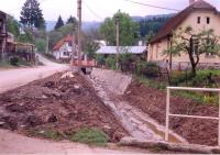 V roce 1998 byla provedena oprava koryta křivského potoka u zbrojnice po zničujících záplavách.